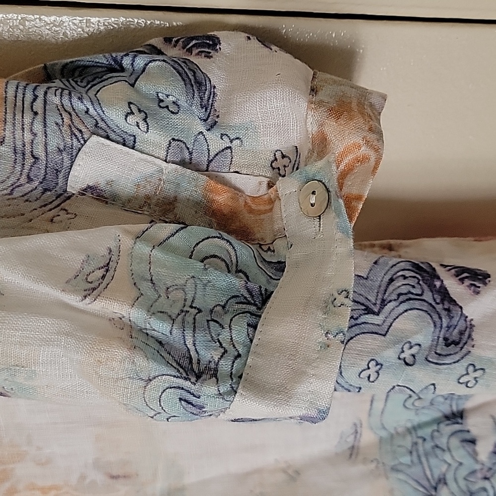 Linen Blouse - Picture 2 of 2